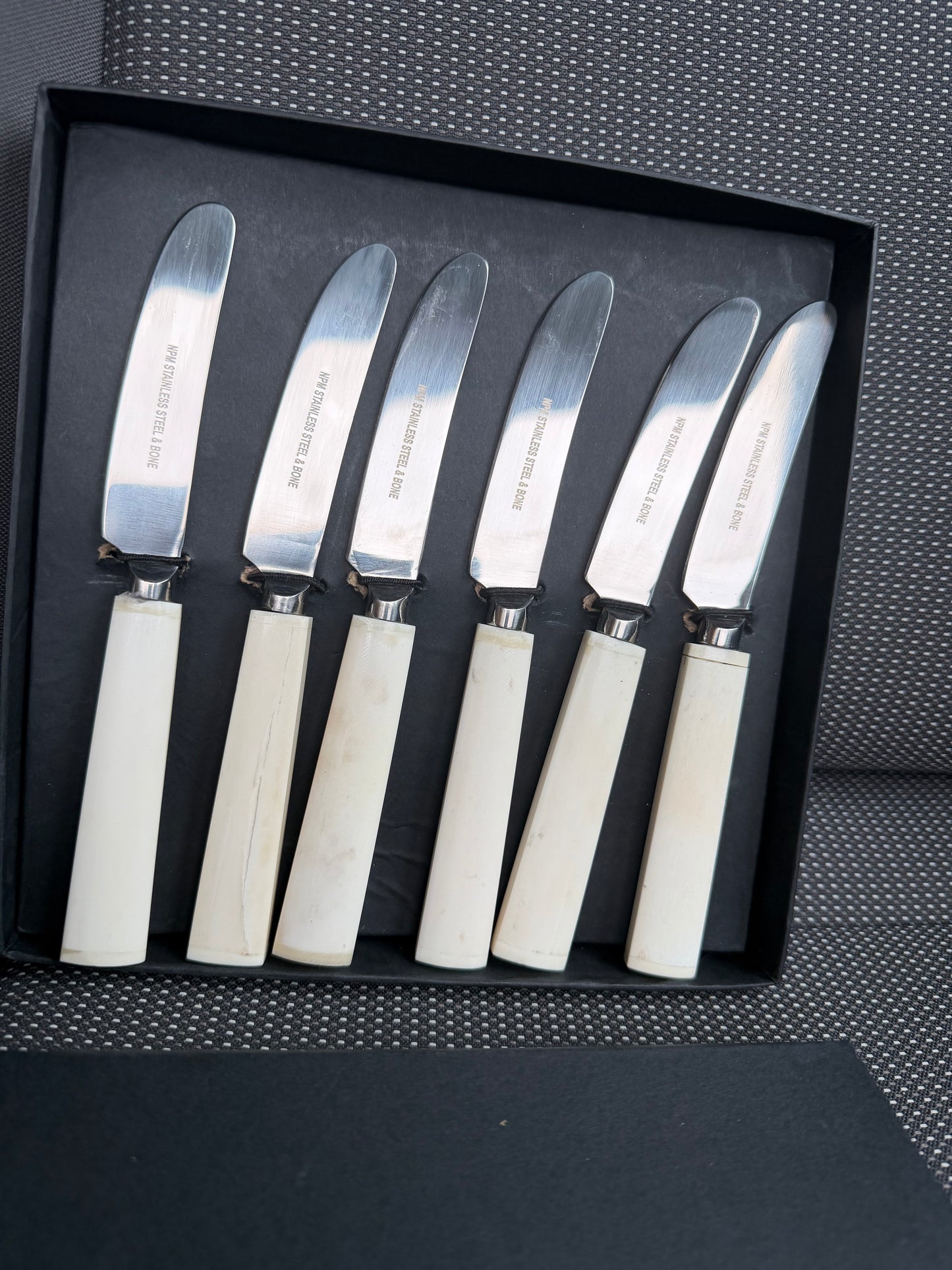 Butter knife set